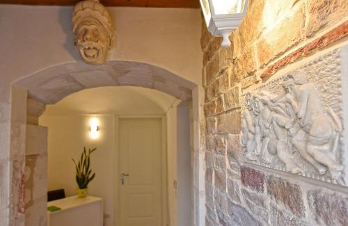 Ragusa Casa | Adhoc Rooms