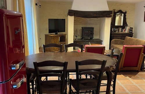 Saint-Nicolas-du-Pelem Casa | Adjoining houses with heated pool, WIFI, kid friendly