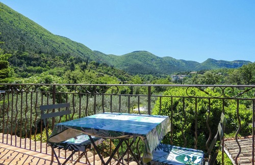 Nyons Apartamento | Junto apartamento casa de campo con magníficas vistas al sur.