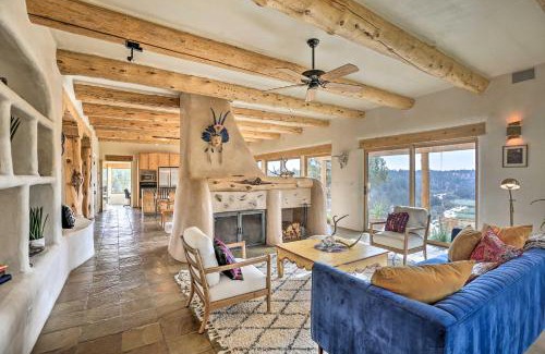 Redmond Casa | Adobe Home - River and Mtn Views with Hot Tub!