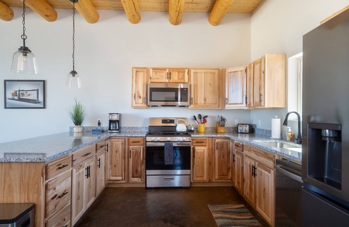 Taos Casa | Adobe Style Home with Mountain Views, Pet Friendly!