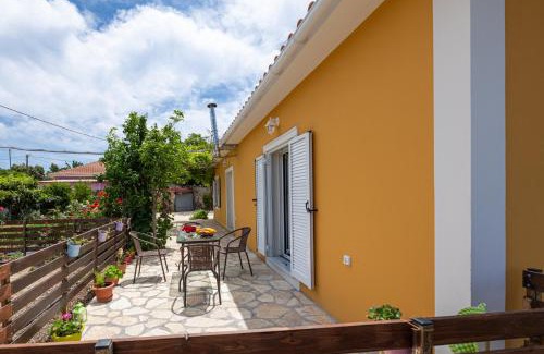 Menegata Casa | Adonino Residence-The House of Pomegranates