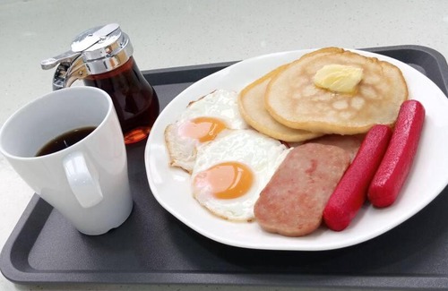 Coron Cama Y Desayuno | Adora's Place - Premium Room