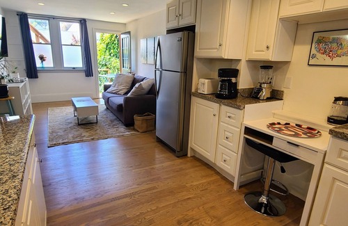 Bernal Heights Casa | Adorable 1-bedroom unit with patio