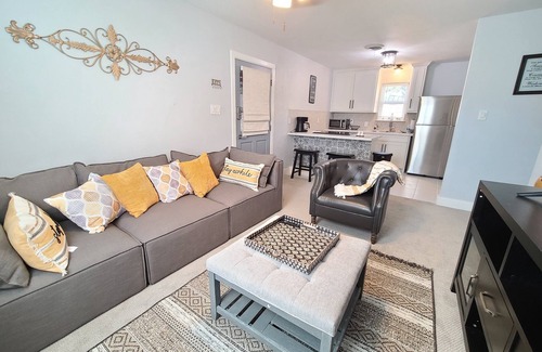 Dallas Apartamento | Adorable 1- bedroom guesthouse with free parking