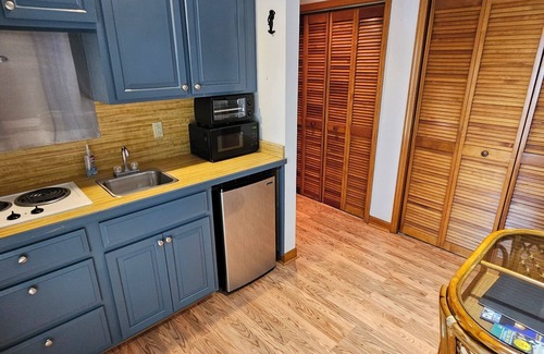 Oriental Casa | Adorable 1 Bedroom waterfront with kitchenette private dock pet friendly