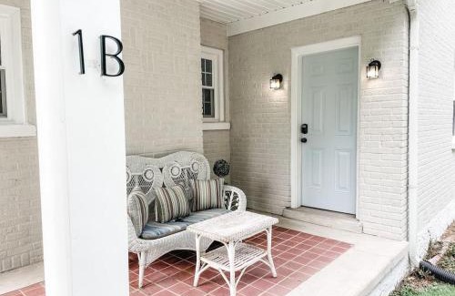 Columbia Apartamento | Adorable 1BR Apt. w KING bed 1 m. to square
