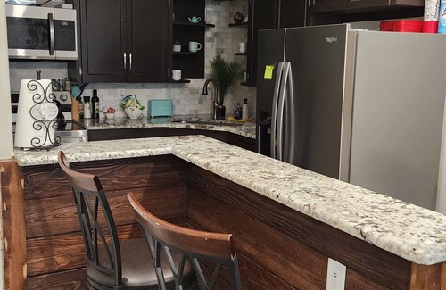Lake Worth Apartamento | Adorable 2-bedroom guesthouse with free parking