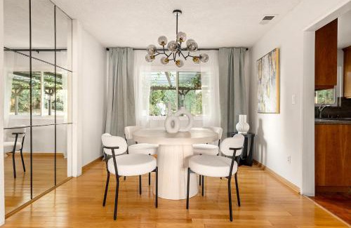 Granada Hills North Casa | Adorable 4 bedroom home with Pool & more