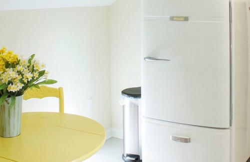 Newberg Apartamento | Adorable attic cottage in the heart of Oregon Wine Country.