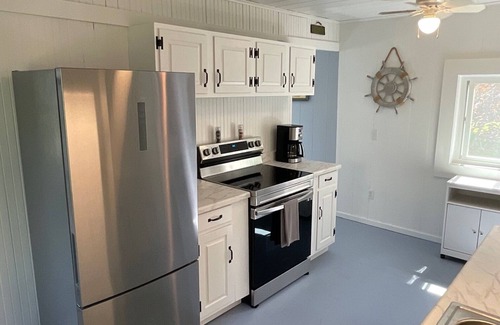 Westbrook Center Cabaña | Adorable Beach Cottage for Monthly Rental Across the street from the beach!