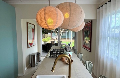 Noordhoek Cabaña | Adorable Beach cottage in Noordhoek within walking distance of beaches and bars