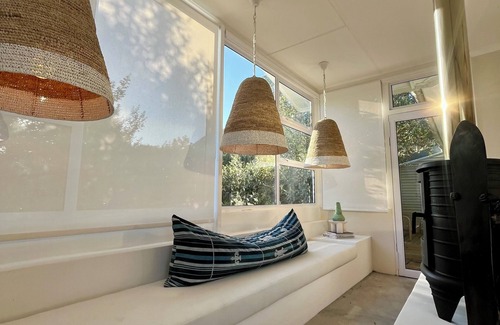 Noordhoek Cabaña | Adorable Beach cottage in Noordhoek within walking distance of beaches and bars