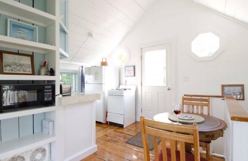 Block Island Cabaña | Adorable Block Island Cottage