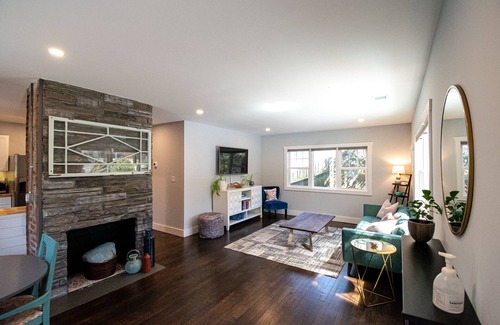 Druid Hills Casa | Adorable bungalow 1 mile from downtown Hendersonville!