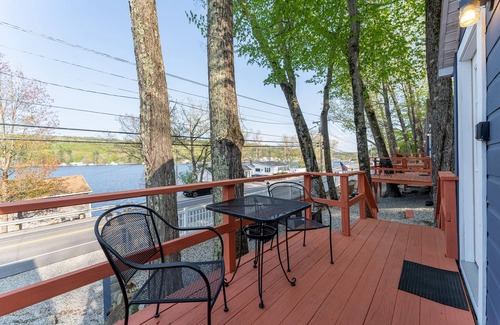 Alton Bay Cabina | Adorable Cabin with stunning lake views & Now featuring AC Wi-FI and TV access