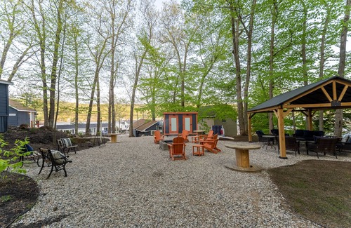 Alton Bay Cabina | Adorable Cabin with stunning lake views & Now featuring AC Wi-FI and TV access