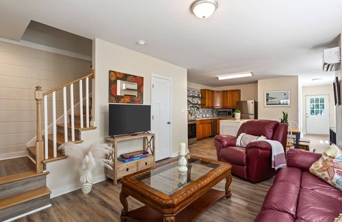 Northeast Virginia Beach Cabaña | Adorable Chesapeake Bay Beach Cottage A Just 1 Block from the Sand!