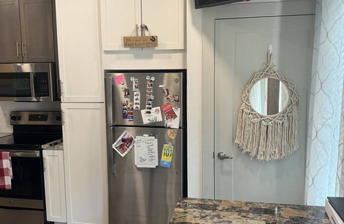 East Cesar Chavez Apartamento | Adorable, clean, comfy, downtown studio apartment. Heart of downtown. Super fun!