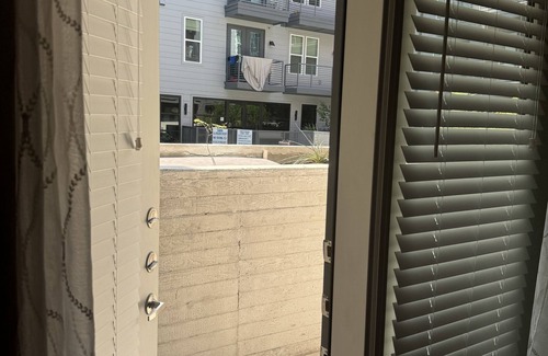 East Cesar Chavez Apartamento | Adorable, clean, comfy, downtown studio apartment. Heart of downtown. Super fun!