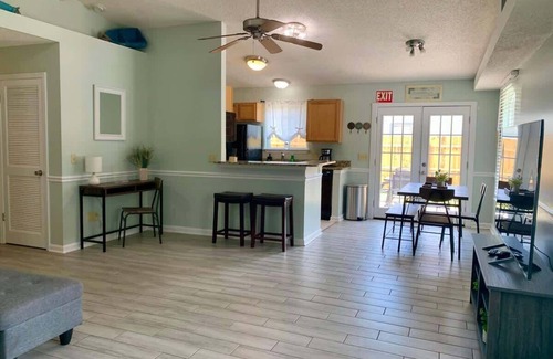 St. Marys Casa | Adorable coastal home right downtown!