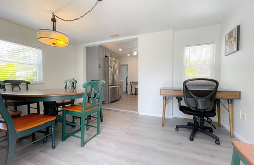 United Central Casa | Adorable Compound for 10 - including main house and 2 private studios