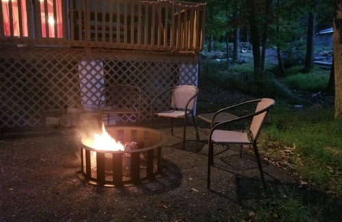 Hickory Hills Cabaña | Adorable Cottage in the Poconos!