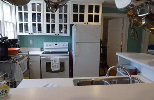 Northeast Virginia Beach Cabaña | Adorable Casa rural en el corazón de la antigua playa, cerca del paseo marítimo.