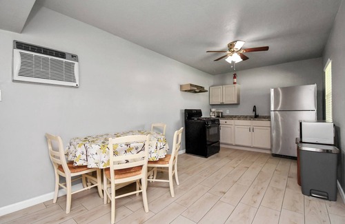 Pasadena Casa | Adorable Country Quarters