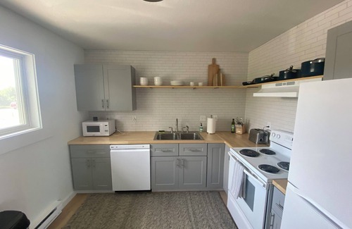 Bozeman Apartamento | Adorable Duplex just one mile from Bozeman airport. 2-bedroom with 1 bath. 🛁