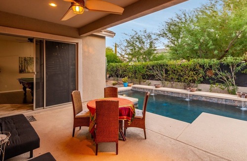 Tramonto Casa | Adorable four bedroom, three bath private home with sparkling blue pool.