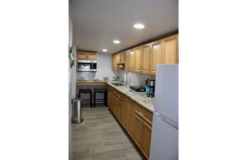 Disston Heights Apartamento | Adorable guest house 10mins to beach and downtown