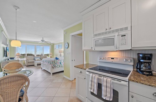 Longboat Key Apartamento | Adorable Gulf Front Studio, Private Beach, Originally Part of Starfish Motel