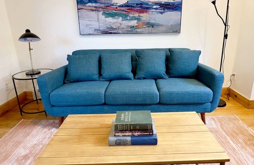 Provincetown Condominio | Adorable Historic District Cottage with Parking and Private Outdoor Space