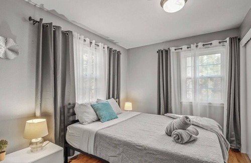 Maplewood Casa | Adorable Home- 3M Headquarter/MOA/ St Paul