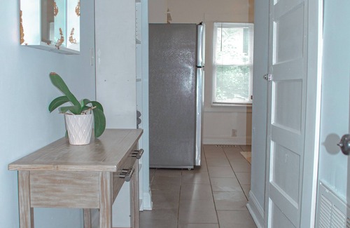Hadley - Washington Casa | Adorable home with convenient access to Nashville