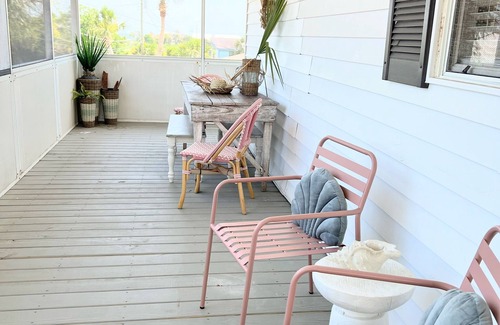West Panama City Beach Cabaña | Adorable Laguna Beach Cottage -West end PCB- 2 Bedroom & 2 Bath. Private POOL!