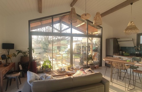 Sanguinet Cabaña | Adorable lodge 800 metres from the lake