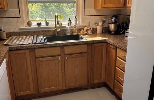 Redmond Casa | Adorable Pet-Friendly House - Walking Distance to Downtown and Dry Canyon