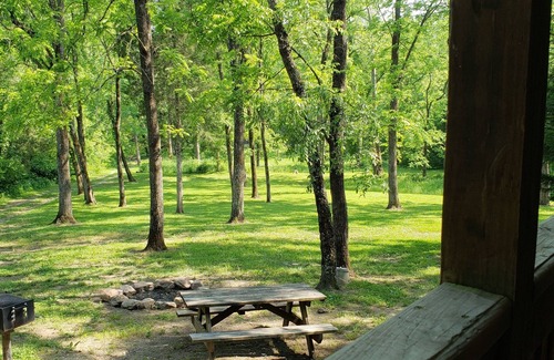 Luray Cabina | Adorable river front cabin ,with hot tub on the River