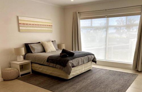 Orford Apartamento | Adorable Studio next to cafe, walk to beach!