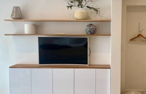 Orford Apartamento | Adorable Studio next to cafe, walk to beach!