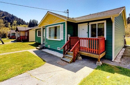 Orick Apartamento | Adorable Studio Suite Near State Parks w/ Free WiFi, Microwave, and Minifridge!
