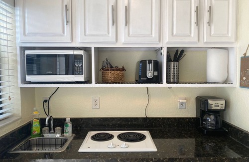 North Redington Beach Condominio | ¡Adorable estudio con vistas al golfo y fácil acceso a la playa!