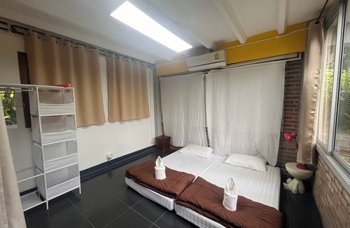 Chang Phueak Casa | Adorable sunny bedroom with AC in Doi Suthep and nimmamhaemin neighborhood.