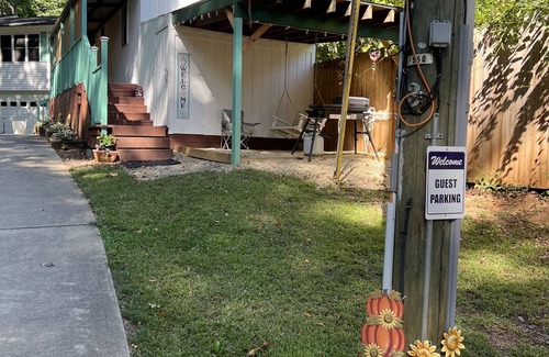 Asheville Cabaña | Adorable Tiny Guesthouse Super Cozy & Clean