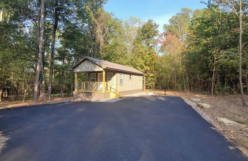 Guntersville Apartamento | Adorable Tiny House Cabin- Lake Guntersville