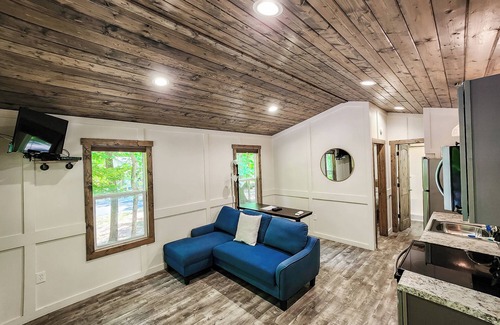 Guntersville Apartamento | Adorable Tiny House Cabin- Lake Guntersville