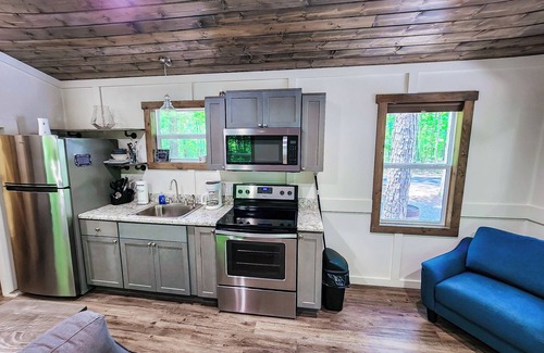 Guntersville Apartamento | Adorable Tiny House Cabin- Lake Guntersville