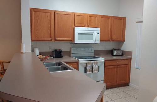 Lake Berkley Casa | Adorable Townhouse at Magic Resort no fees-1064